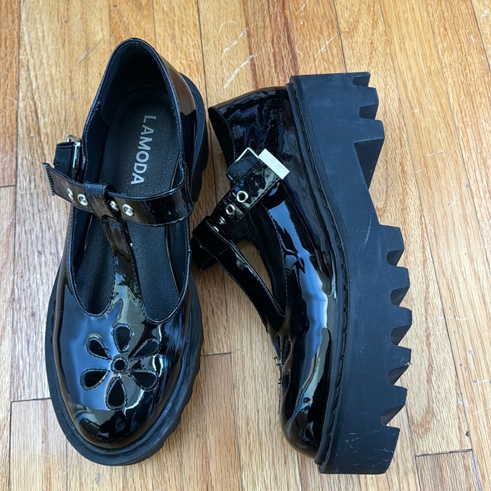 Dolls Kill Mary Jane Flower Platform Shoes